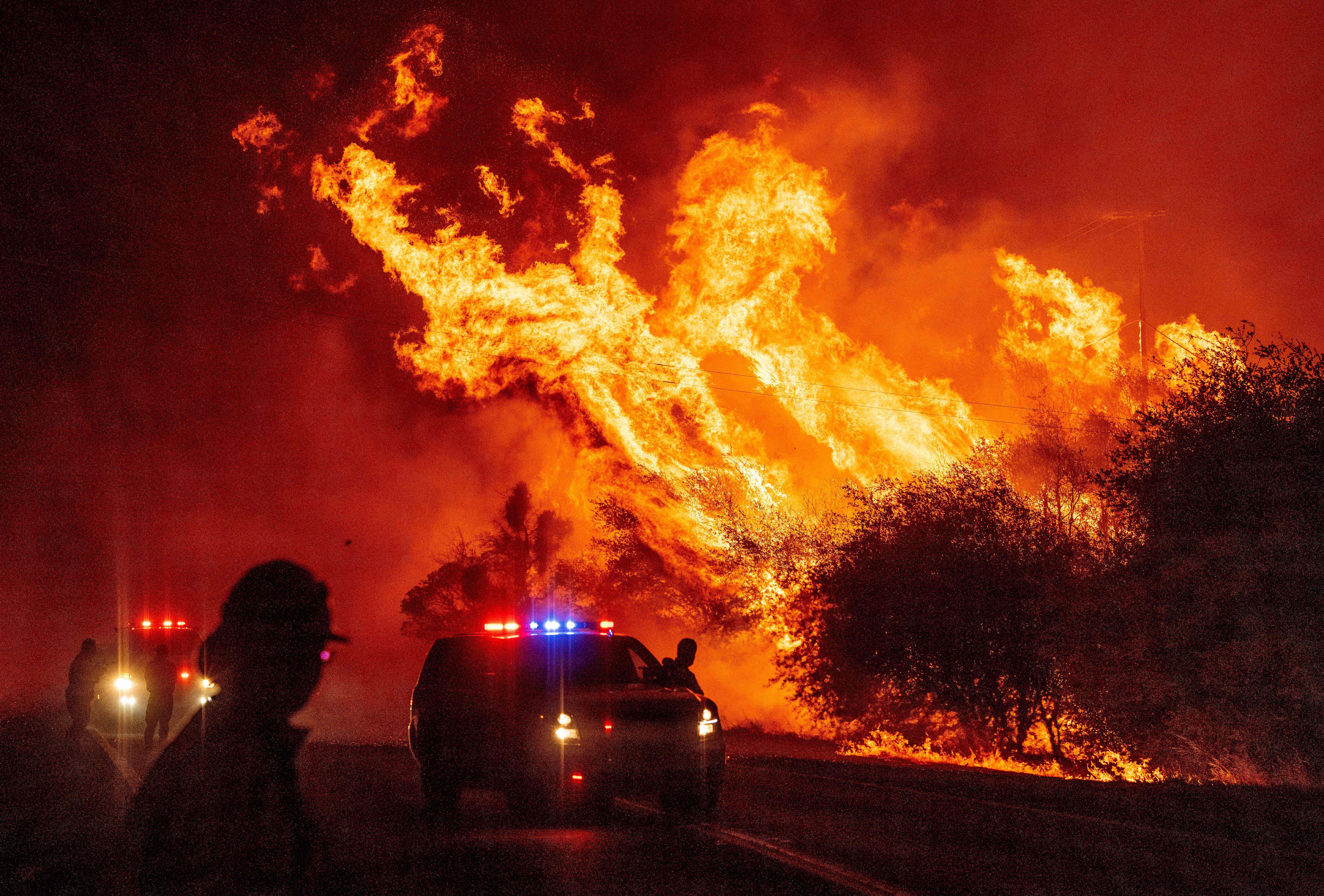 Fire Map  California Firefighters Injured  Oregon Wildfire