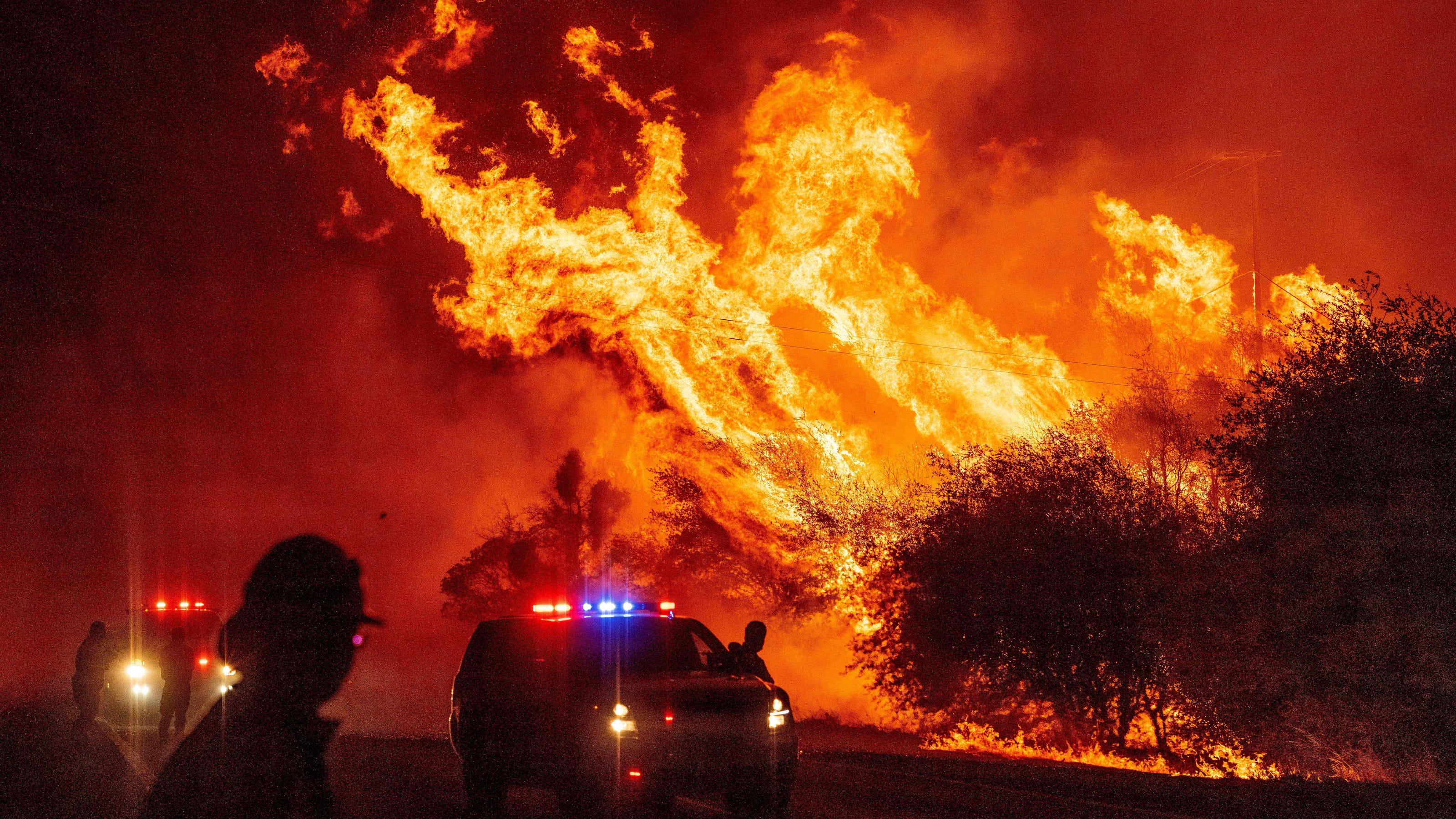 Fire Map California Firefighters Injured Oregon Wildfire Evacuations
