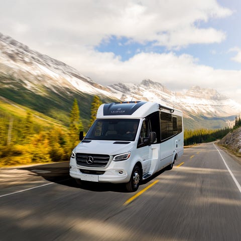 Leisure Travel Vans Unity Rear Lounge  Type: Class 