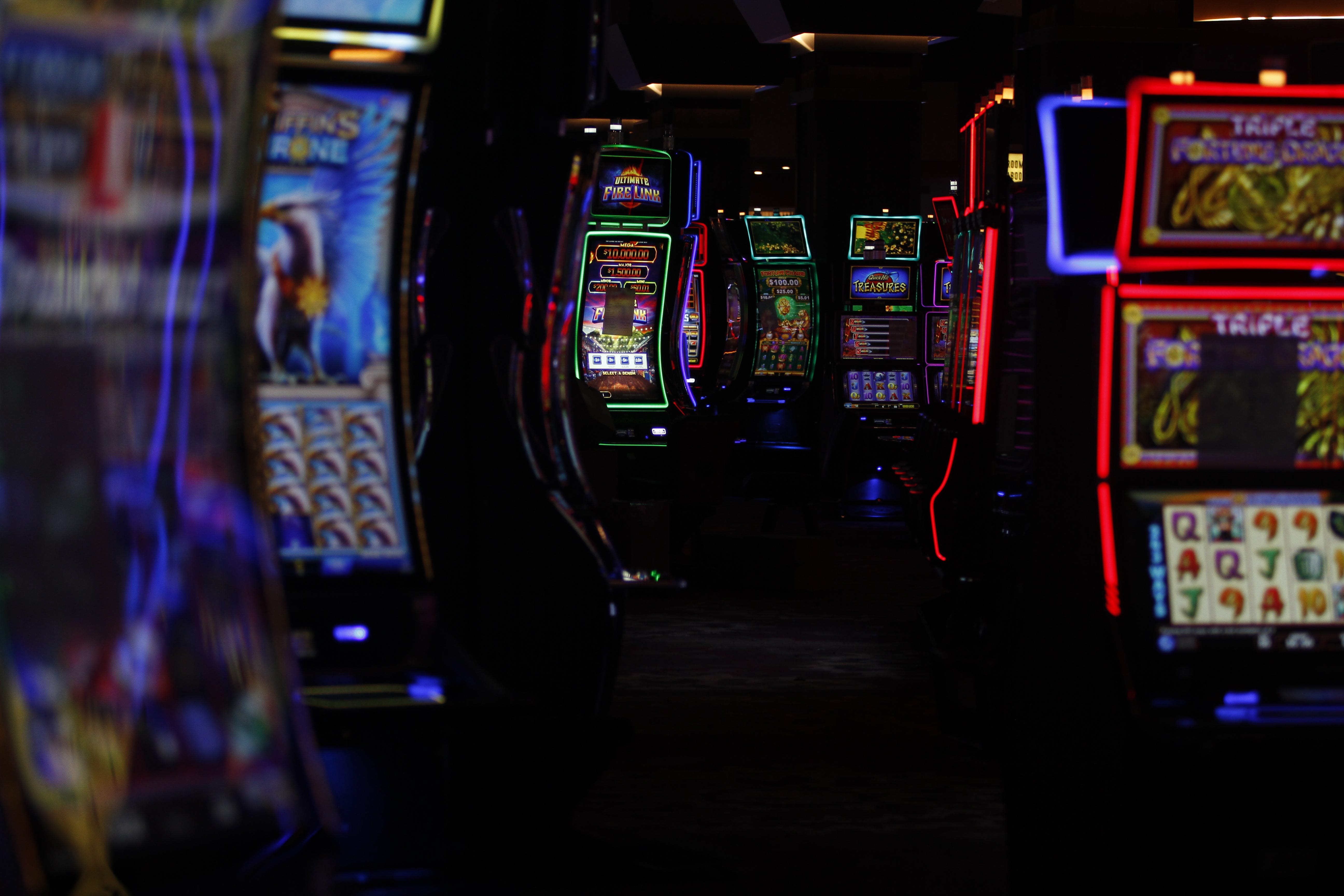 Oak Grove Racing Gaming Brings Vegas Vibes To Clarksville Area
