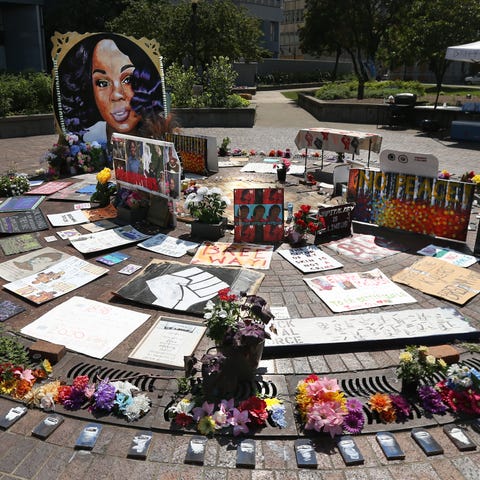 An artwork in remembrance of Breonna Taylor at Jef