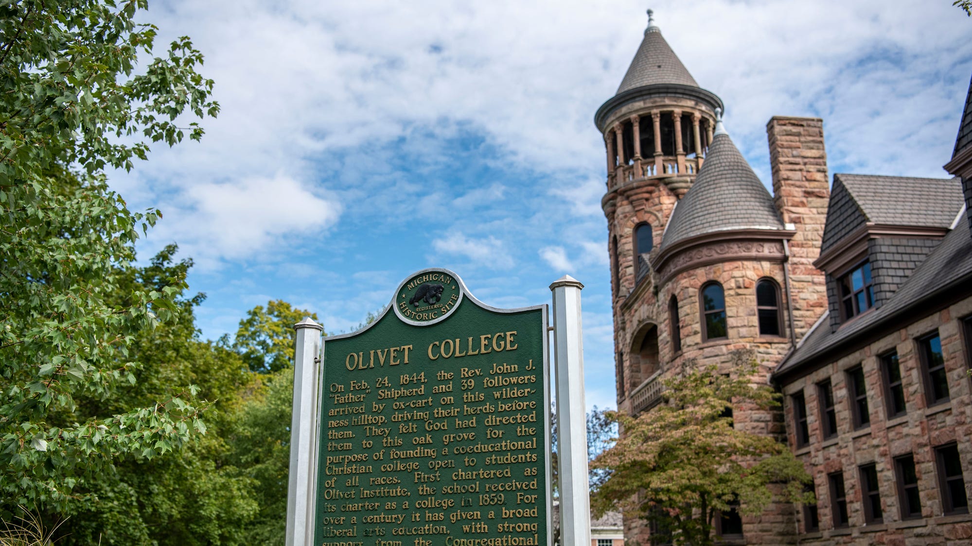 olivet-college-moves-to-online-classes-with-17-covid-19-cases