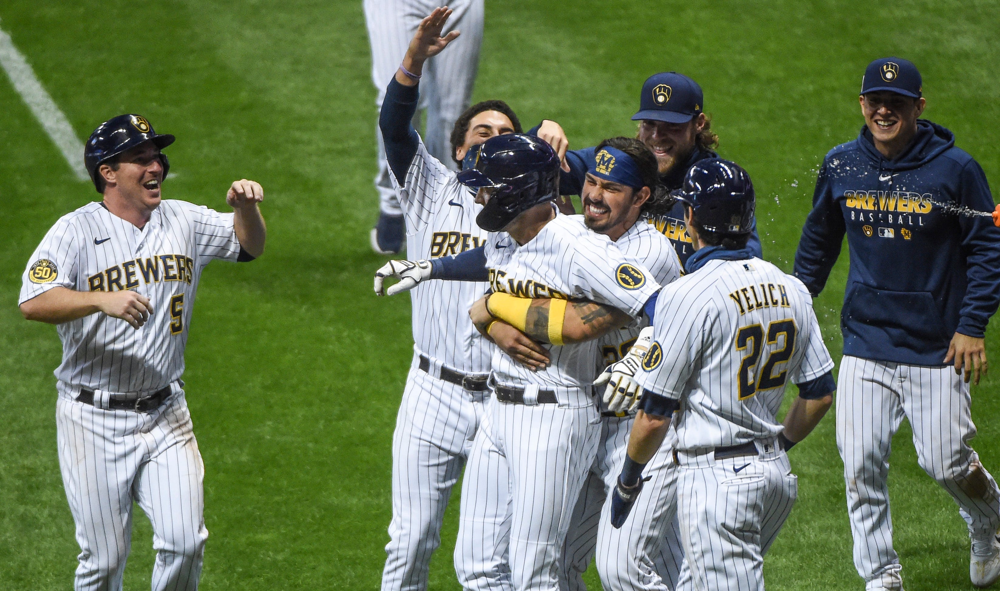 Like the Brewers, other notable playoff teams with losing records