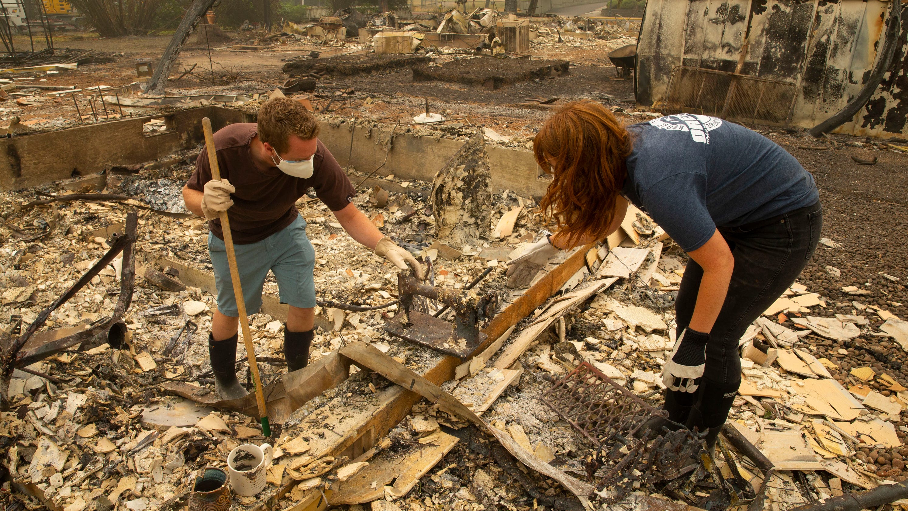 California, Oregon wildfires closer to 100% containment