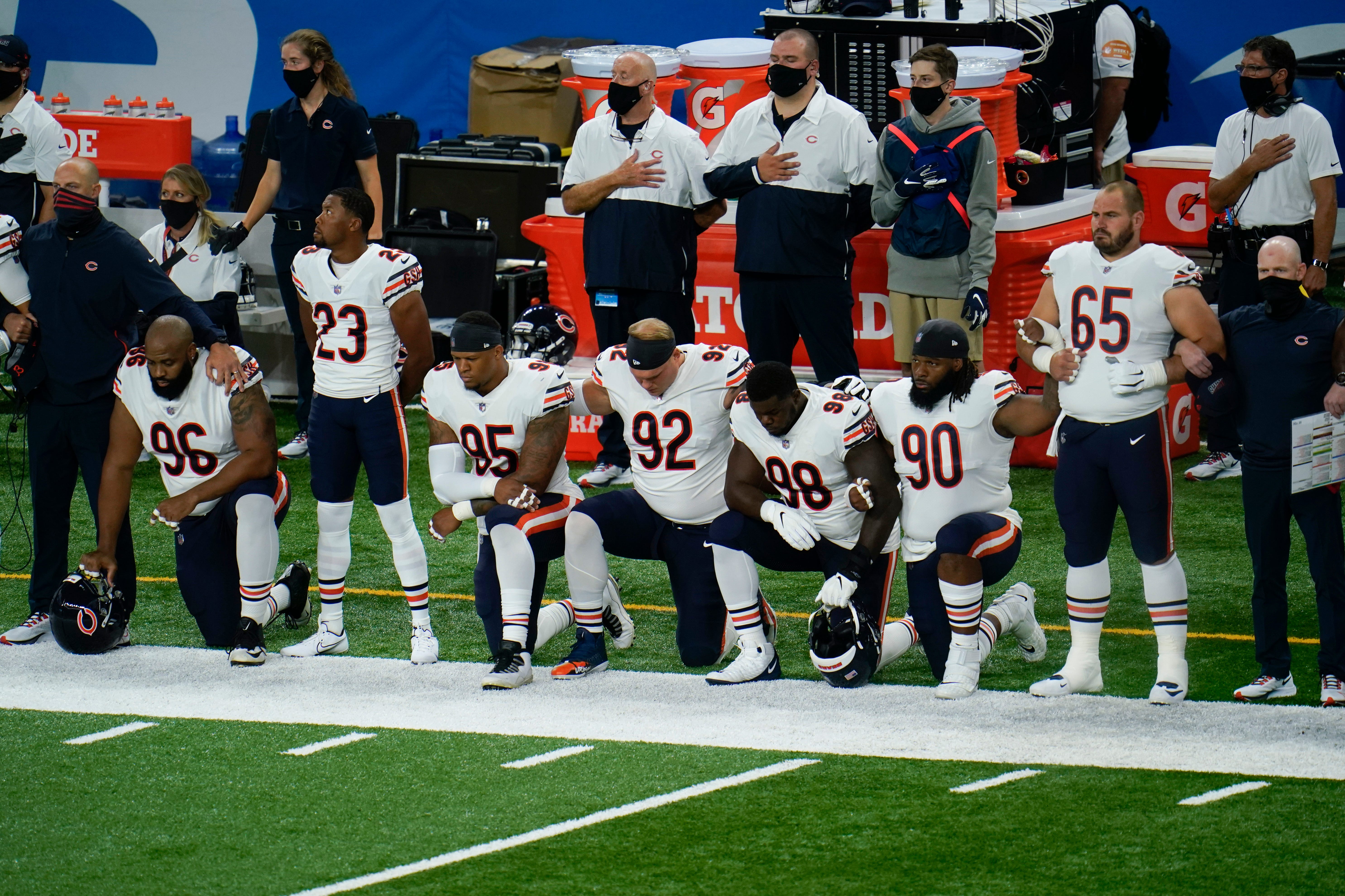 Nfl Several Players Kneel For Anthem Some Teams Stay In Locker Room