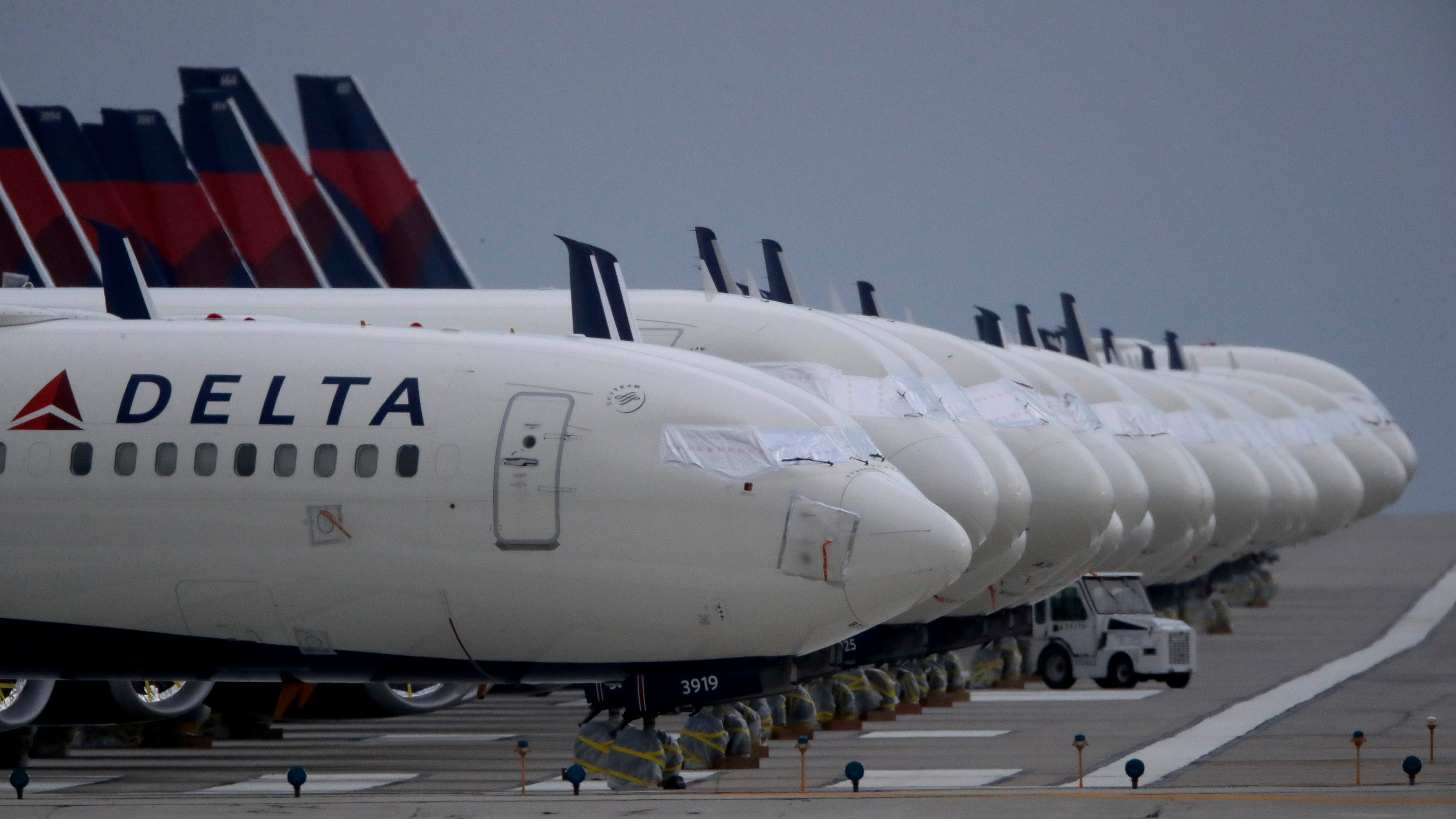Passenger removed, Delta flight in Detroit delayed over mask image