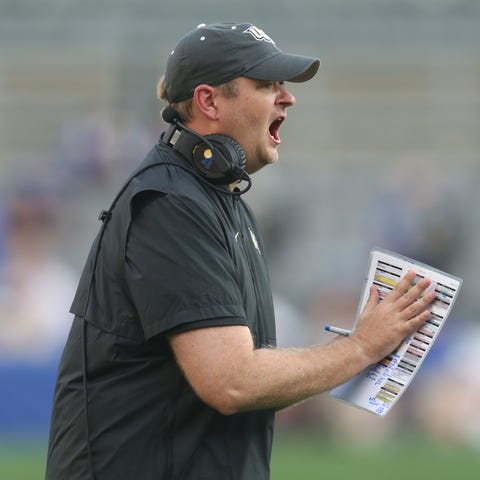 UCF coach Josh Heupel reacts on the sidelines duri