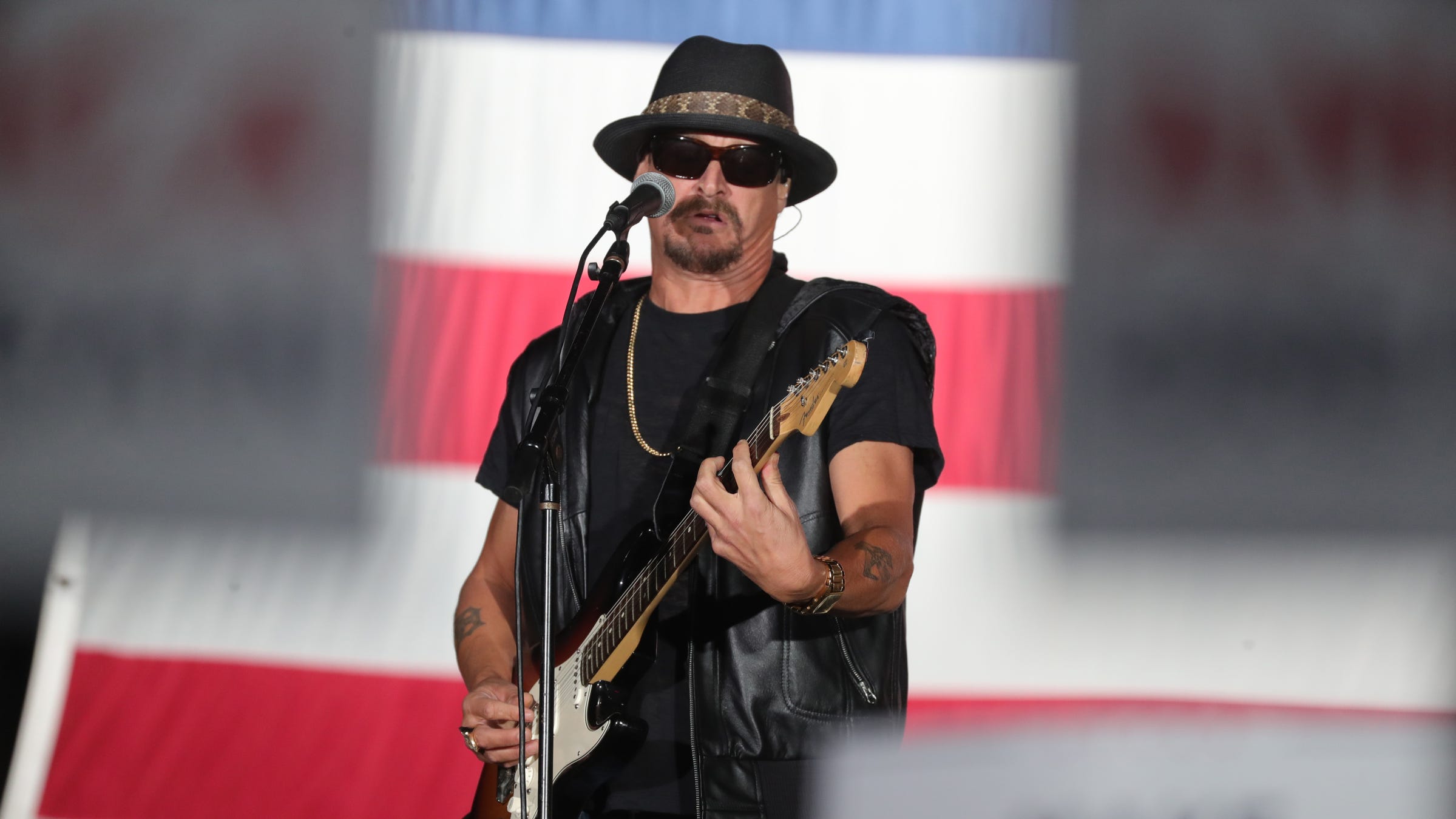 Kid Rock reacts to Lady Gaga's Biden endorsement with hunting picture