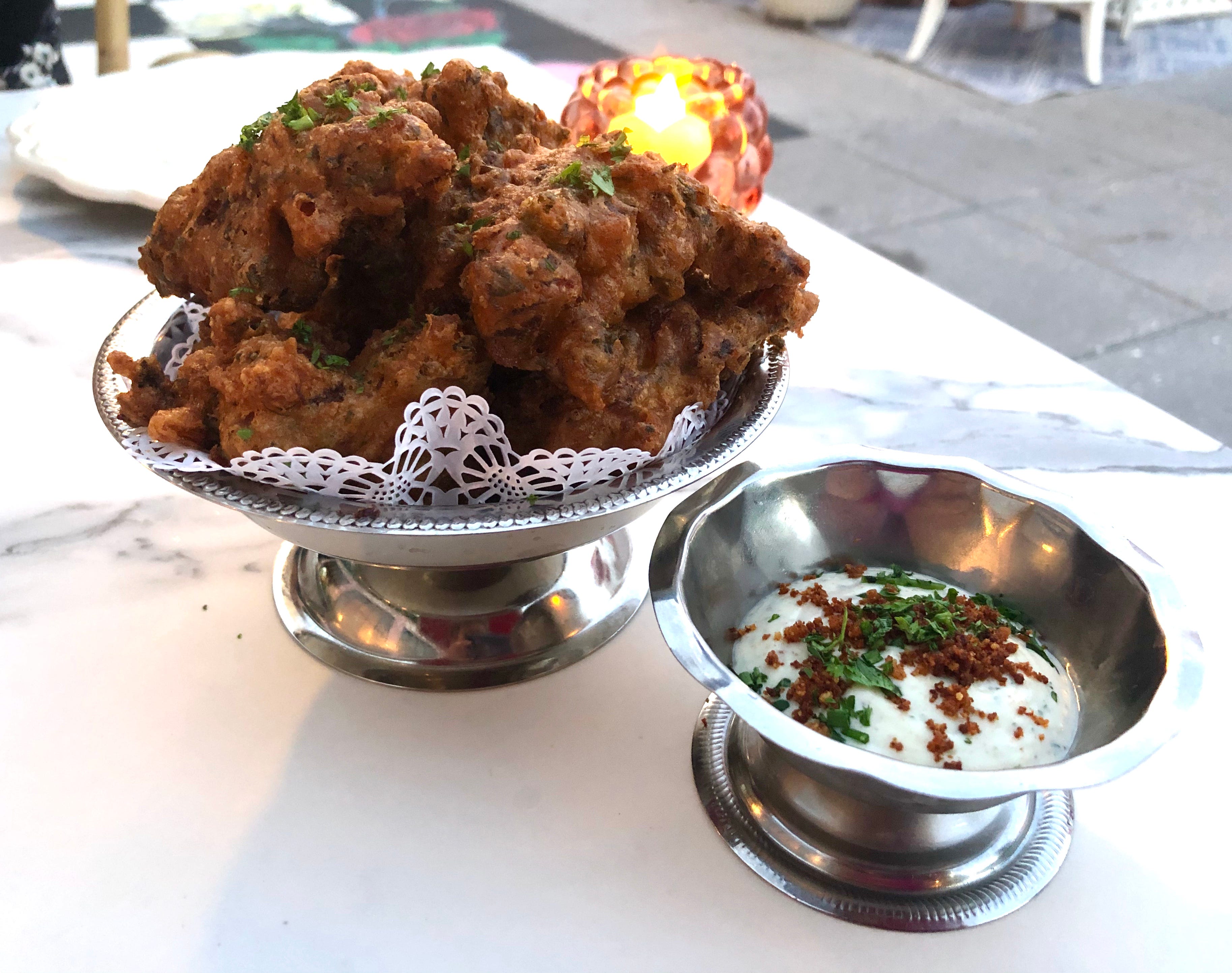 Dolly Partonthemed restaurant White Limozeen a feast for eyes, palate