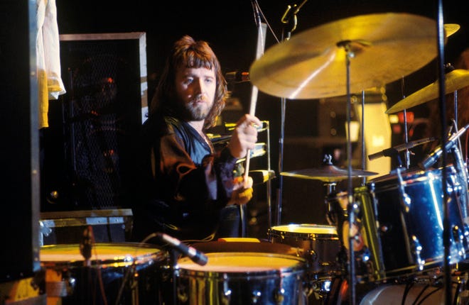 Drummer Lee Kerslake perform on stage with the band Uriah Heep in 1970.