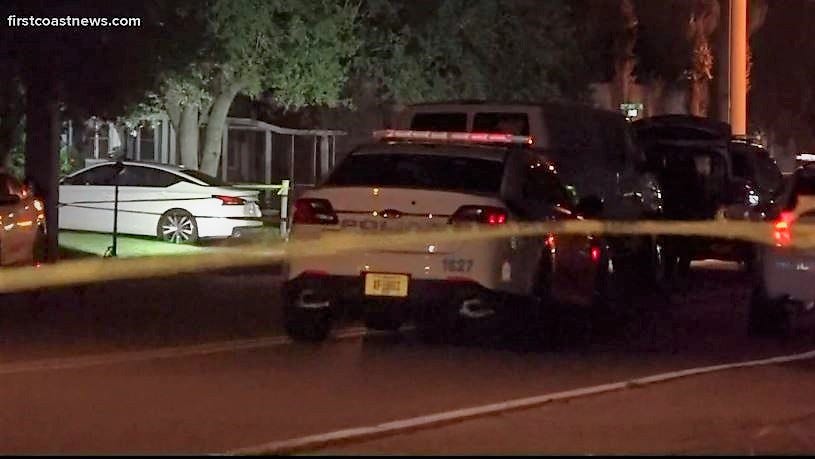 1 dead in Jacksonville Beach shooting that started as a burglary call