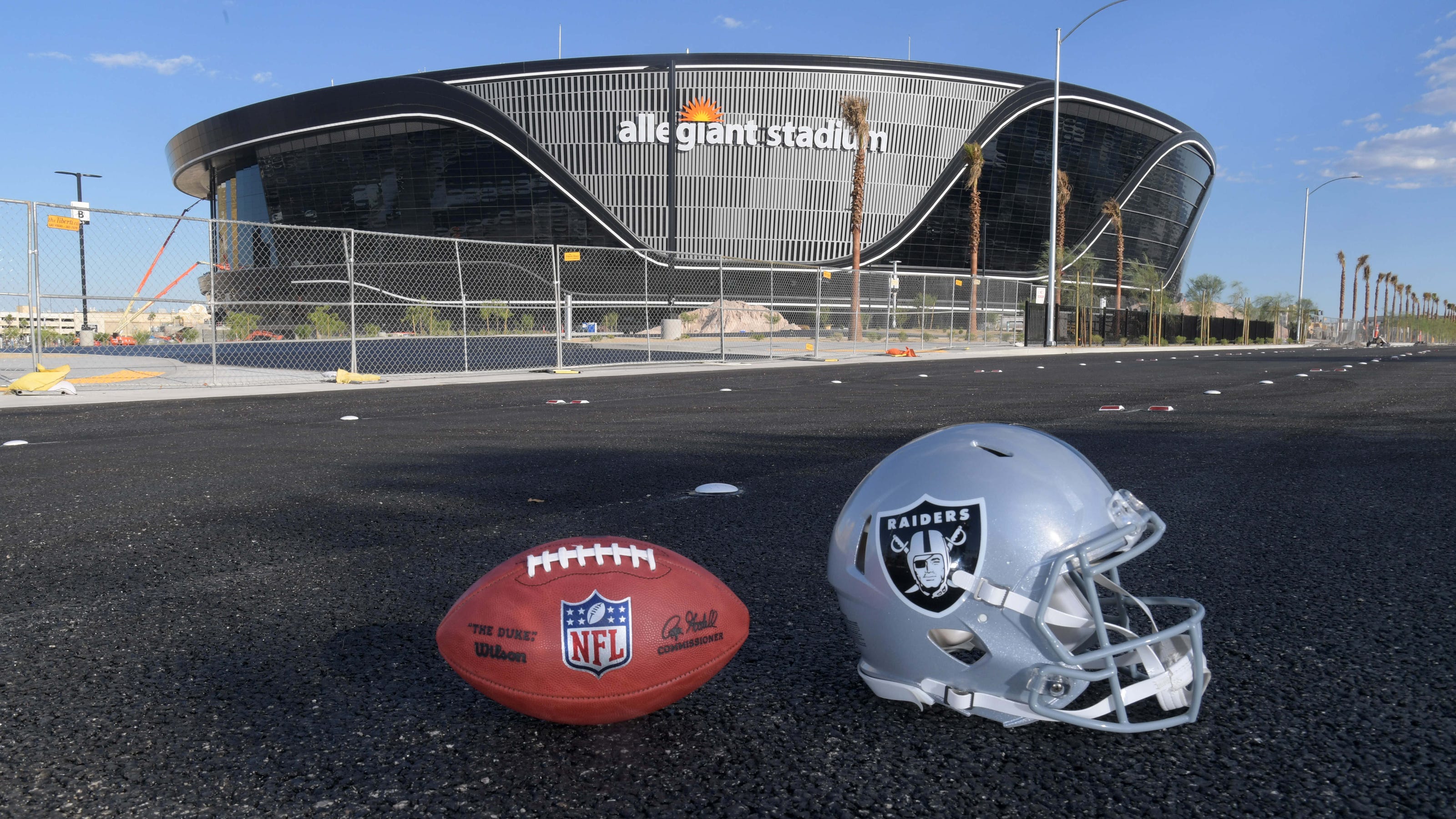 Raiders estrenan hoy nuevo estadio Allegiant en Las Vegas Raiders estrenan hoy nuevo estadio Allegiant en Las Vegas
