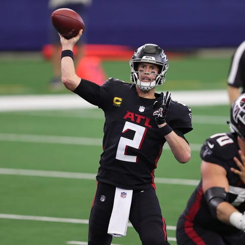 Atlanta Falcons quarterback Matt Ryan (2) throws i