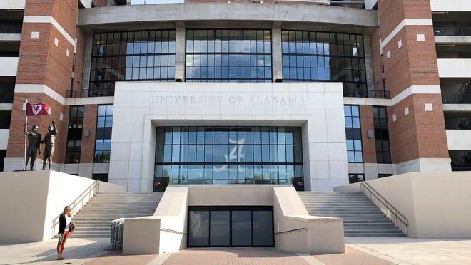 Alabama Football Can Land These 2022 Recruits To Own Recruiting Again Alabama Signing Day 2022