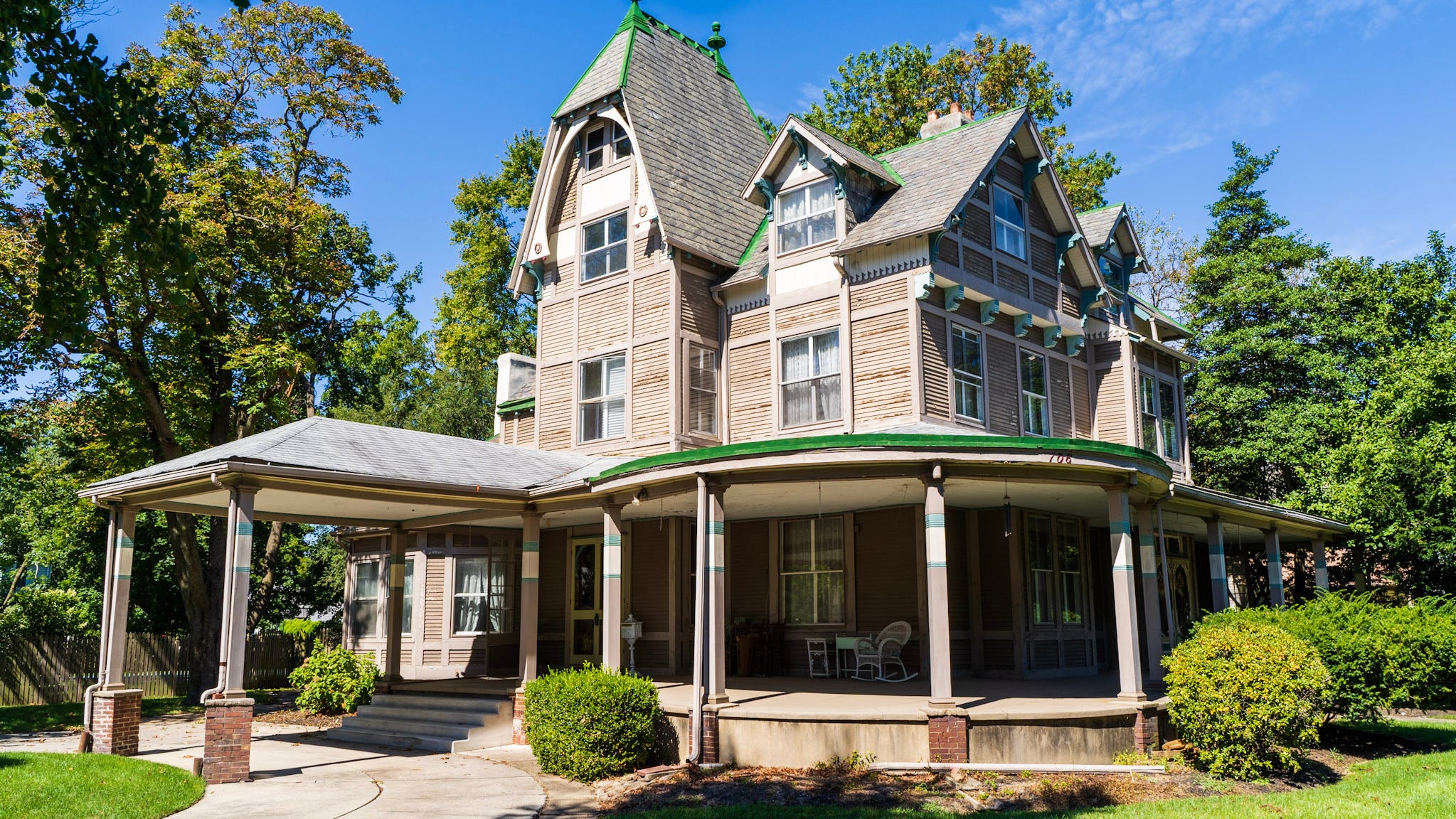 Historic mansion in South Jersey for sale at bargain price