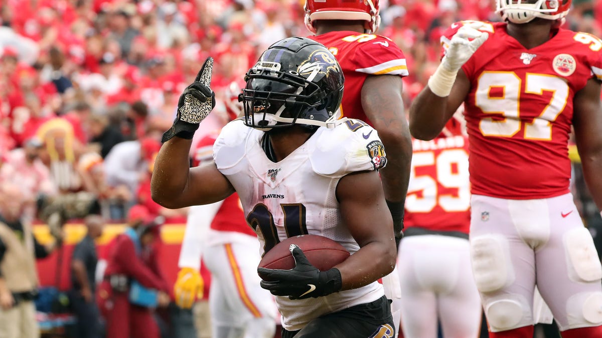 RB Mark Ingram's (21) Ravens will try to knock off the reigning champion Chiefs on Monday night.