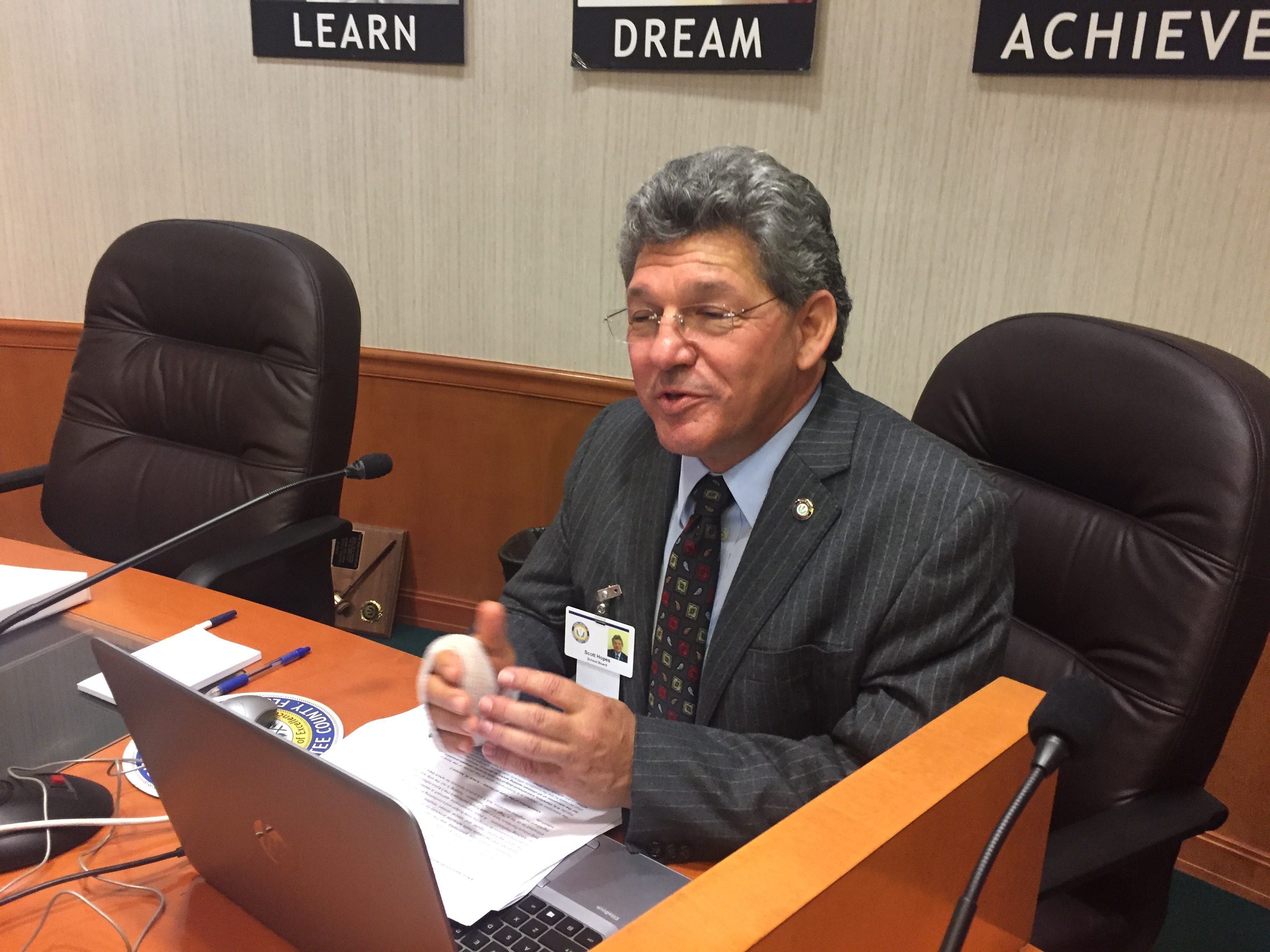 Manatee County commissioners pick two finalists for interim administrator,  including Hopes