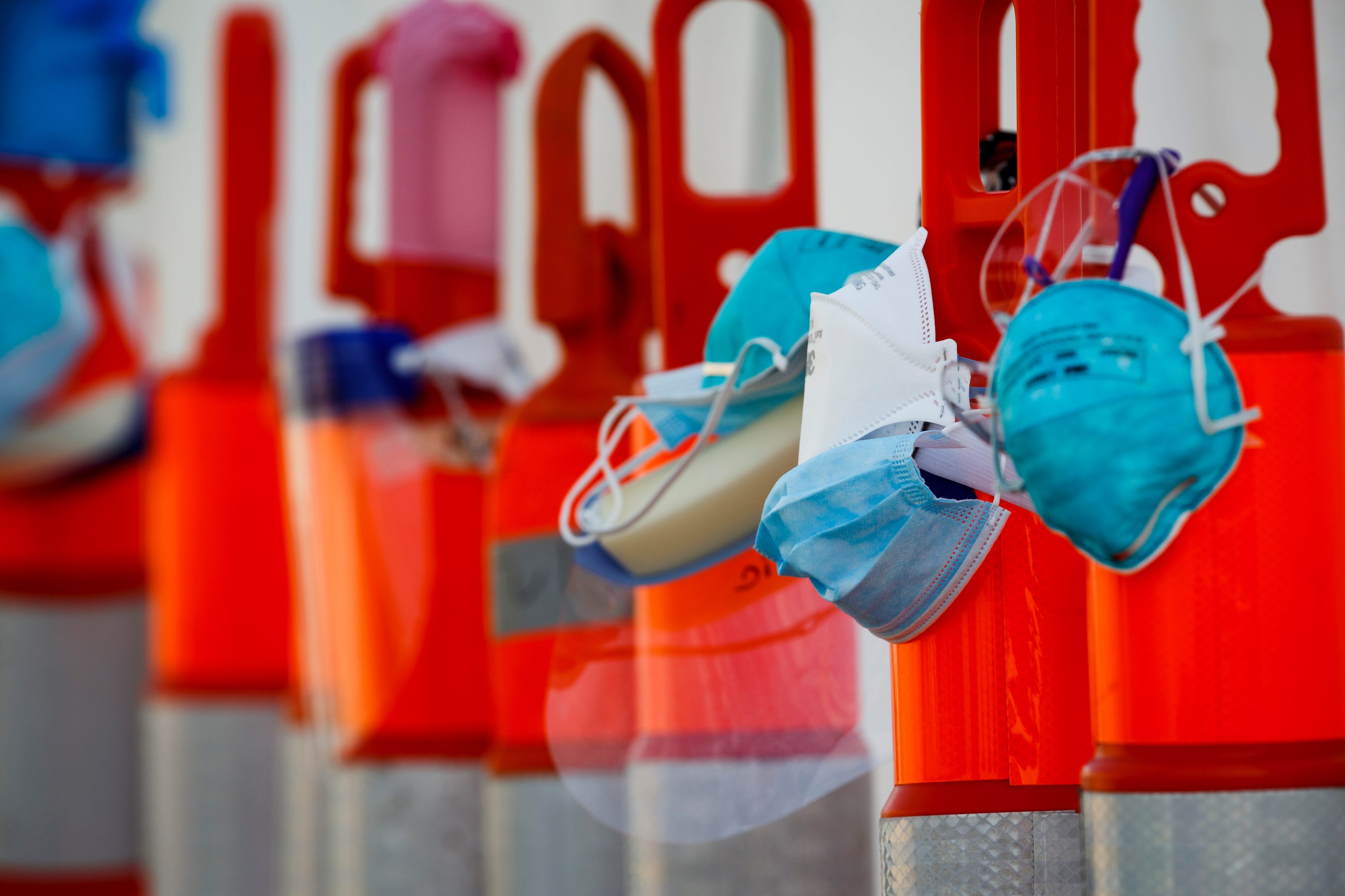 Test Iowa slots grow scarce as coronavirus pandemic surges