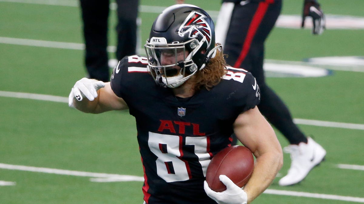 Atlanta Falcons tight end Hayden Hurst (81) runs after a reception against the Dallas Cowboys during the first quarter of an NFL Football game in Arlington, Texas, Sunday, Sept. 20, 2020. (AP Photo/Michael Ainsworth) ORG XMIT: OTKMA332