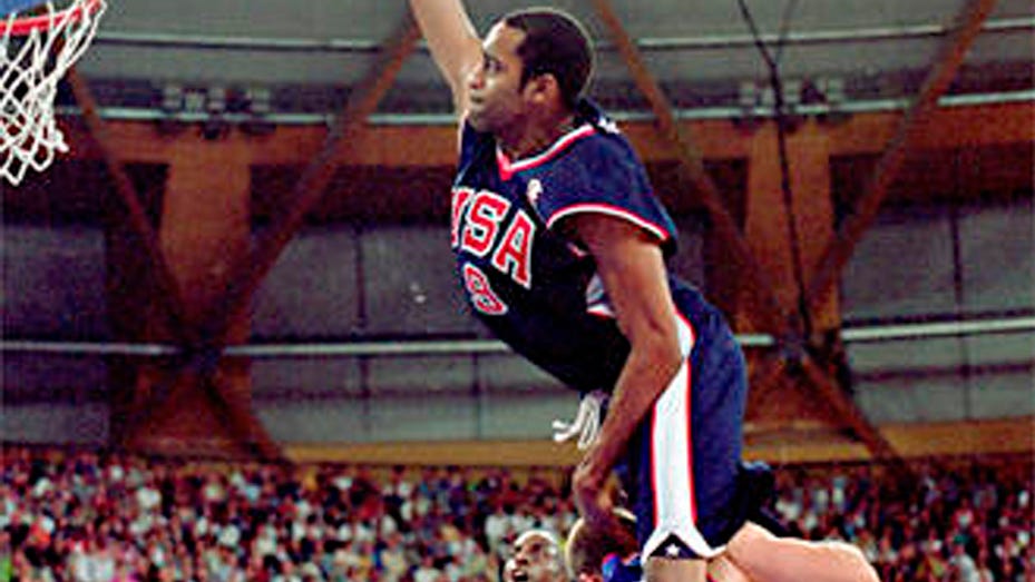Happy 20th anniversary to Vince Carter putting Frédéric Weis on poster at 2000 Olympics Happy 20th anniversary to Vince Carter putting Frédéric Weis on poster at 2000 Olympics