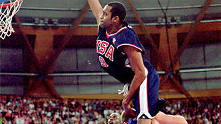 Happy 20th anniversary to Vince Carter putting Frédéric Weis on poster at 2000 Olympics