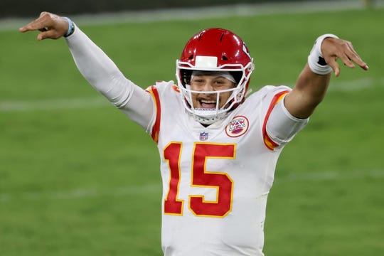 Quarterback Patrick Mahomes of the Kansas City Chiefs celebrates after throwing a fourth quarter touchdown pass against the Baltimore Ravens at M&T Bank Stadium on September 28, 2020 in Baltimore, Maryland.