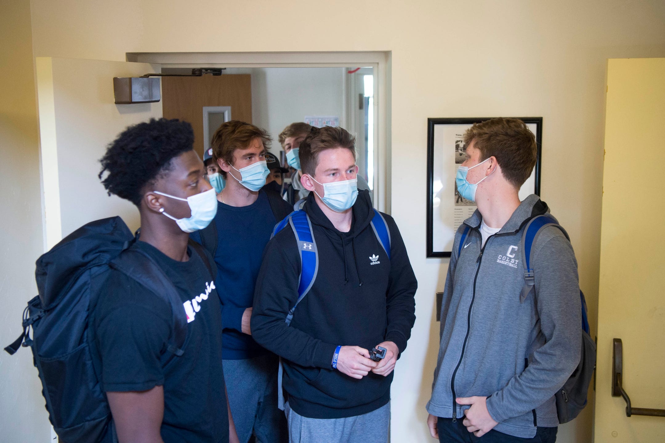 Covid Cases At College Colby S Testing Masks Keep Students Safe
