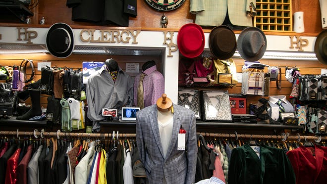 Avenue of Fashion retailers search for ways to bring more foot traffic Avenue of Fashion retailers search for ways to bring more foot traffic