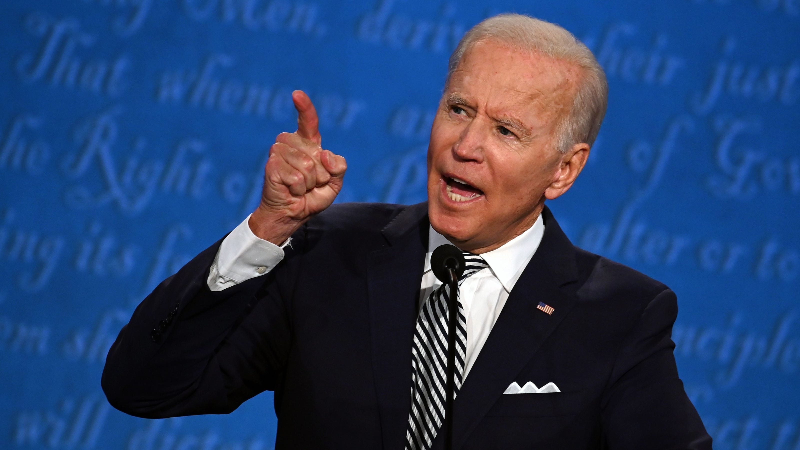 No, Joe Biden did not wear a wire during the presidential debate