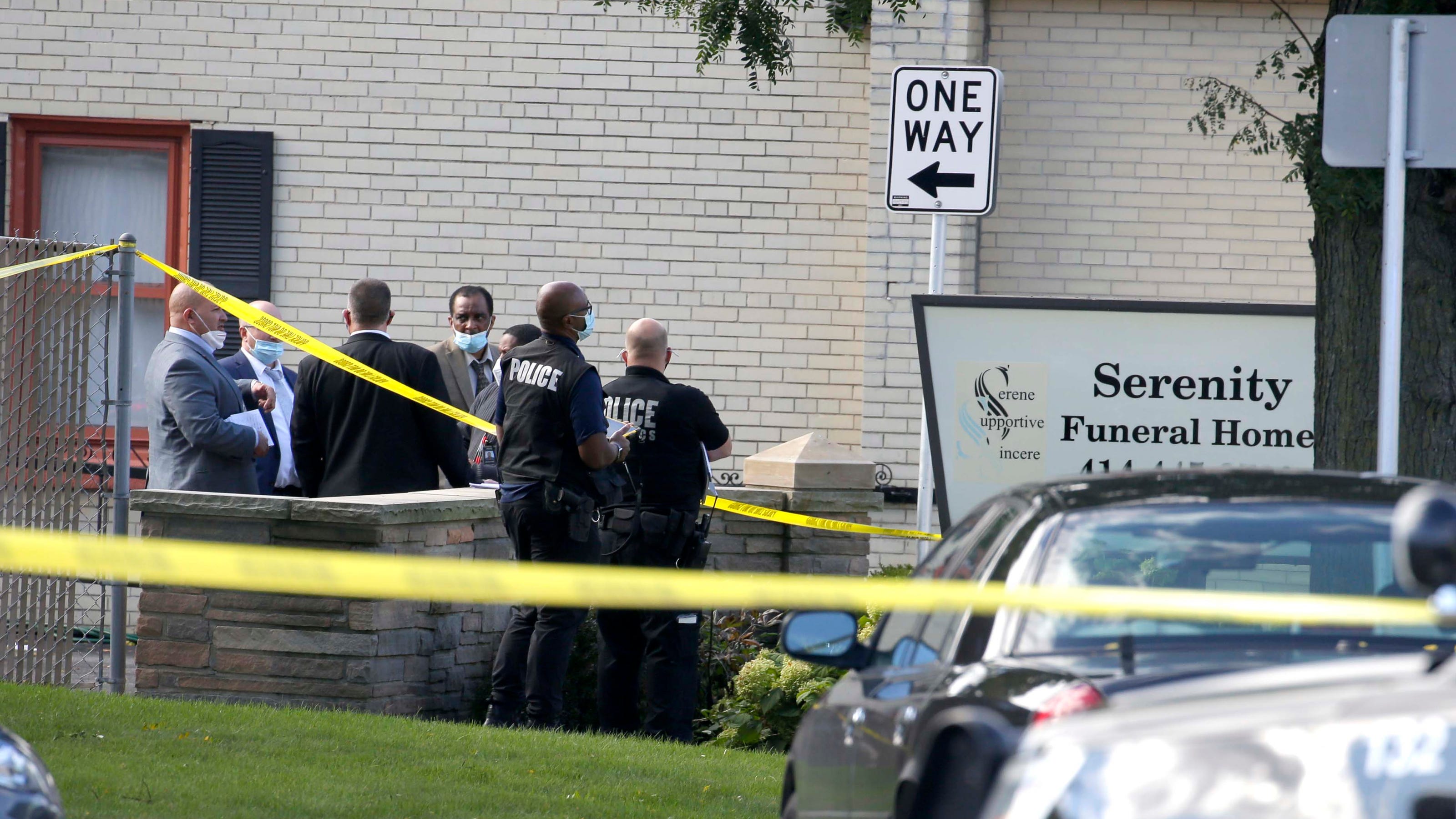 Milwaukee shooting 7 wounded at Serenity Funeral Home before service
