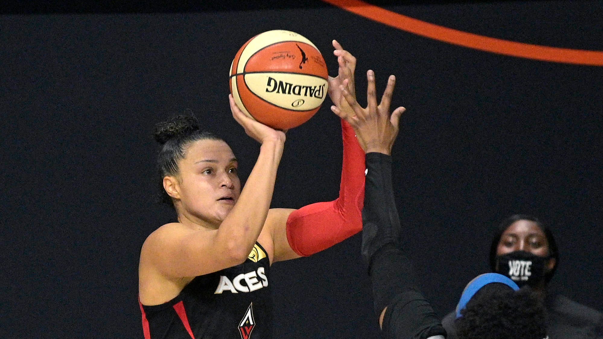 Erie native Kayla McBride makes it official, signs with Lynx