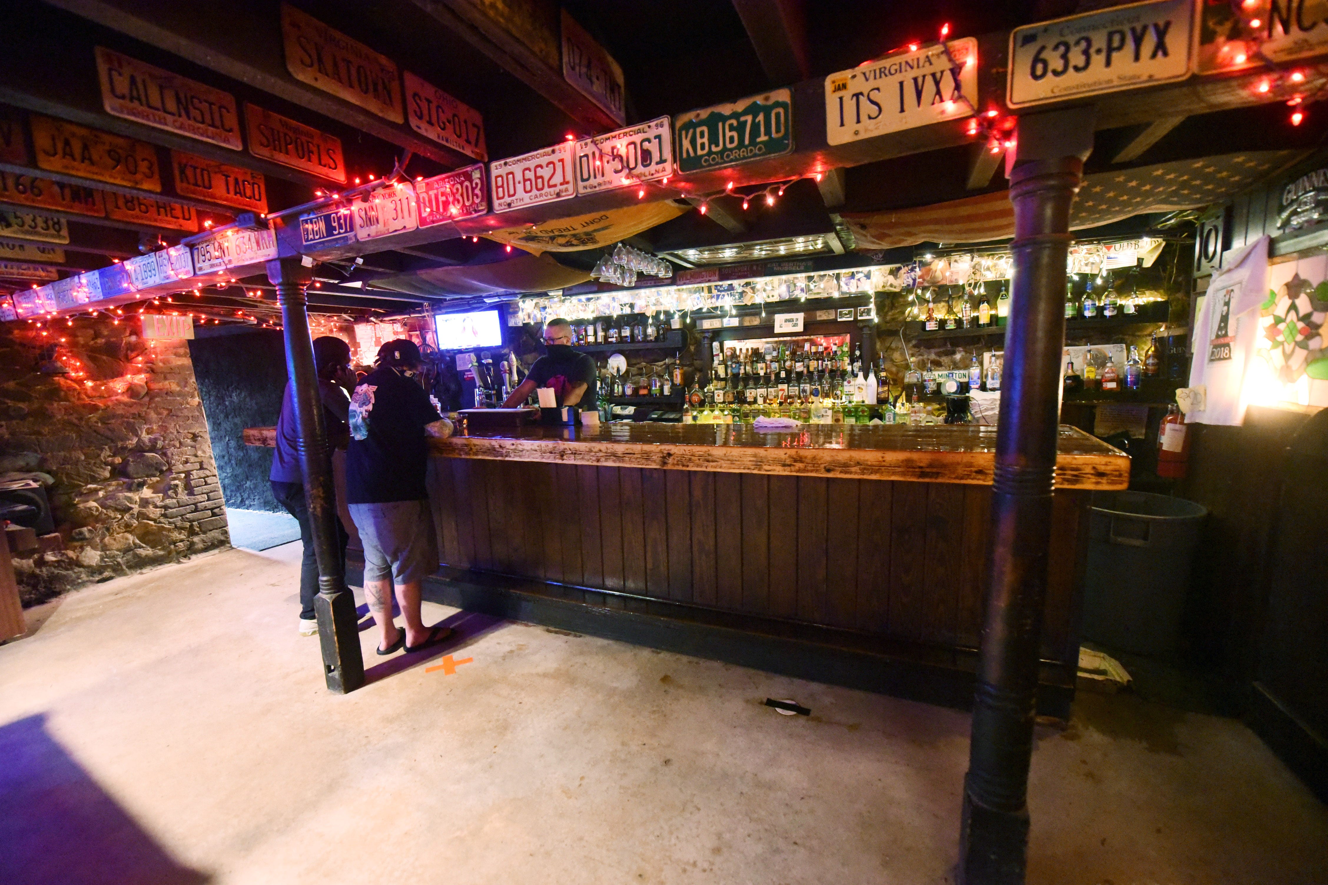 Bars and theaters reopen as North Carolina moves to Phase 3