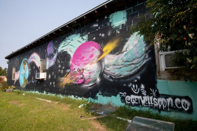 Railroad Square Welcomes Pop Up Mural By Graffiti Artist Railroad Square Welcomes Pop Up Mural By Graffiti Artist