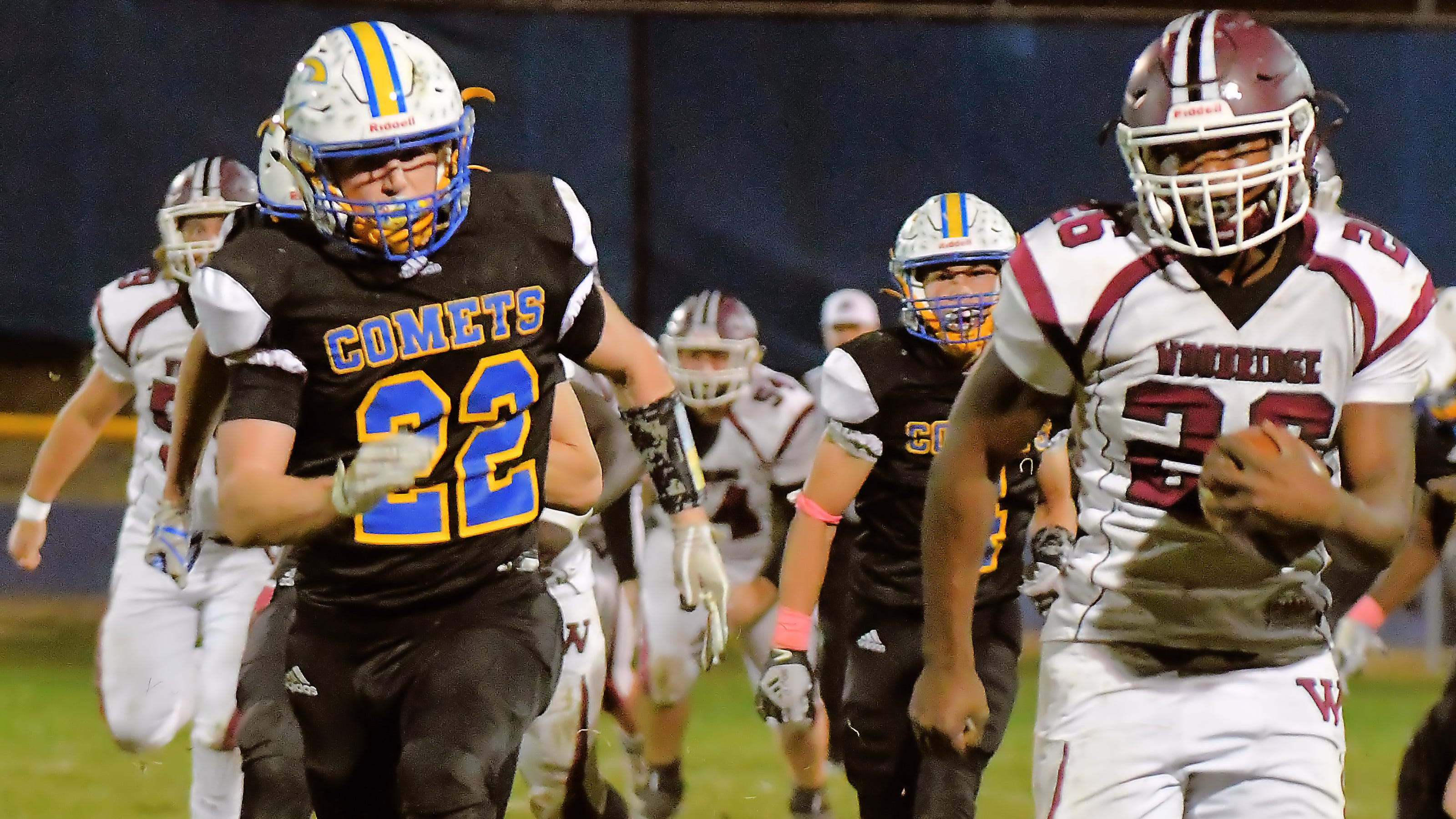 Woodridge takes win streak into Division IV football playoffs