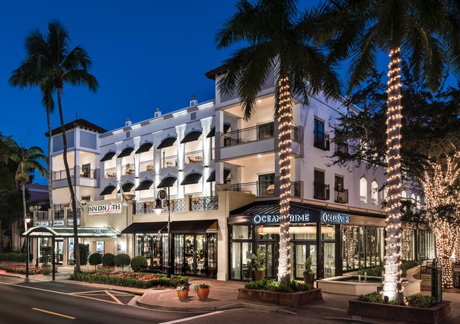 Exterior the Inn on Fifth in downtown Naples