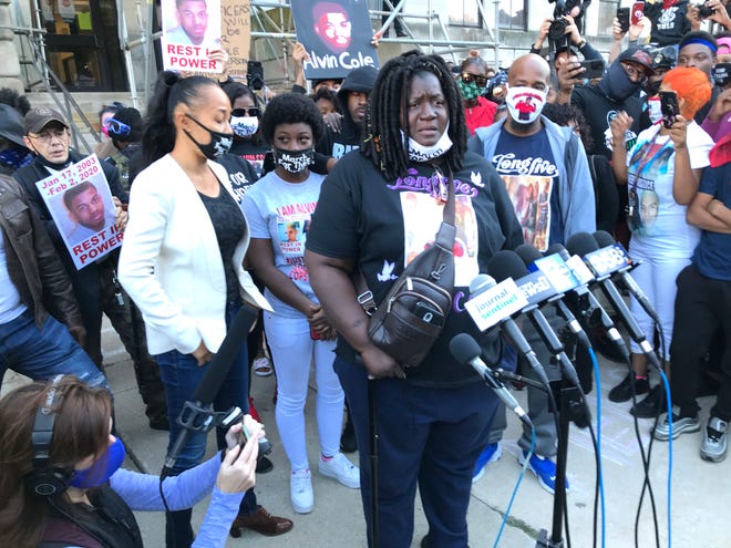 Alvin Cole's mother speaks outside Milwaukee County Courthouse after hearing that Wauwatosa Police Officer Joseph Mensah will not face criminal charges for the Feb. 2 fatal shooting of 17-year-old Alvin Cole. Wednesday October 7, 2020.