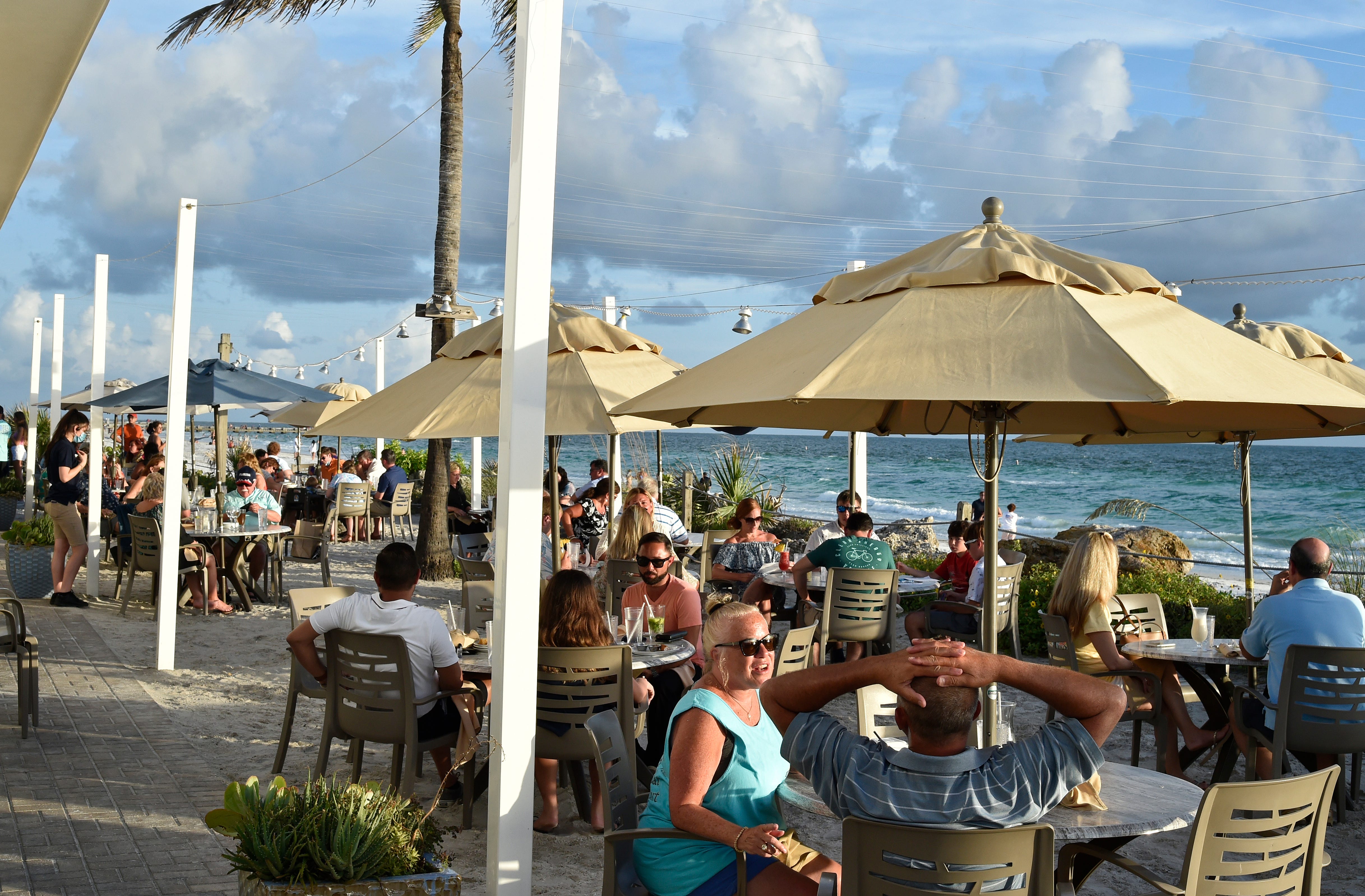 best beach bars on anna maria island