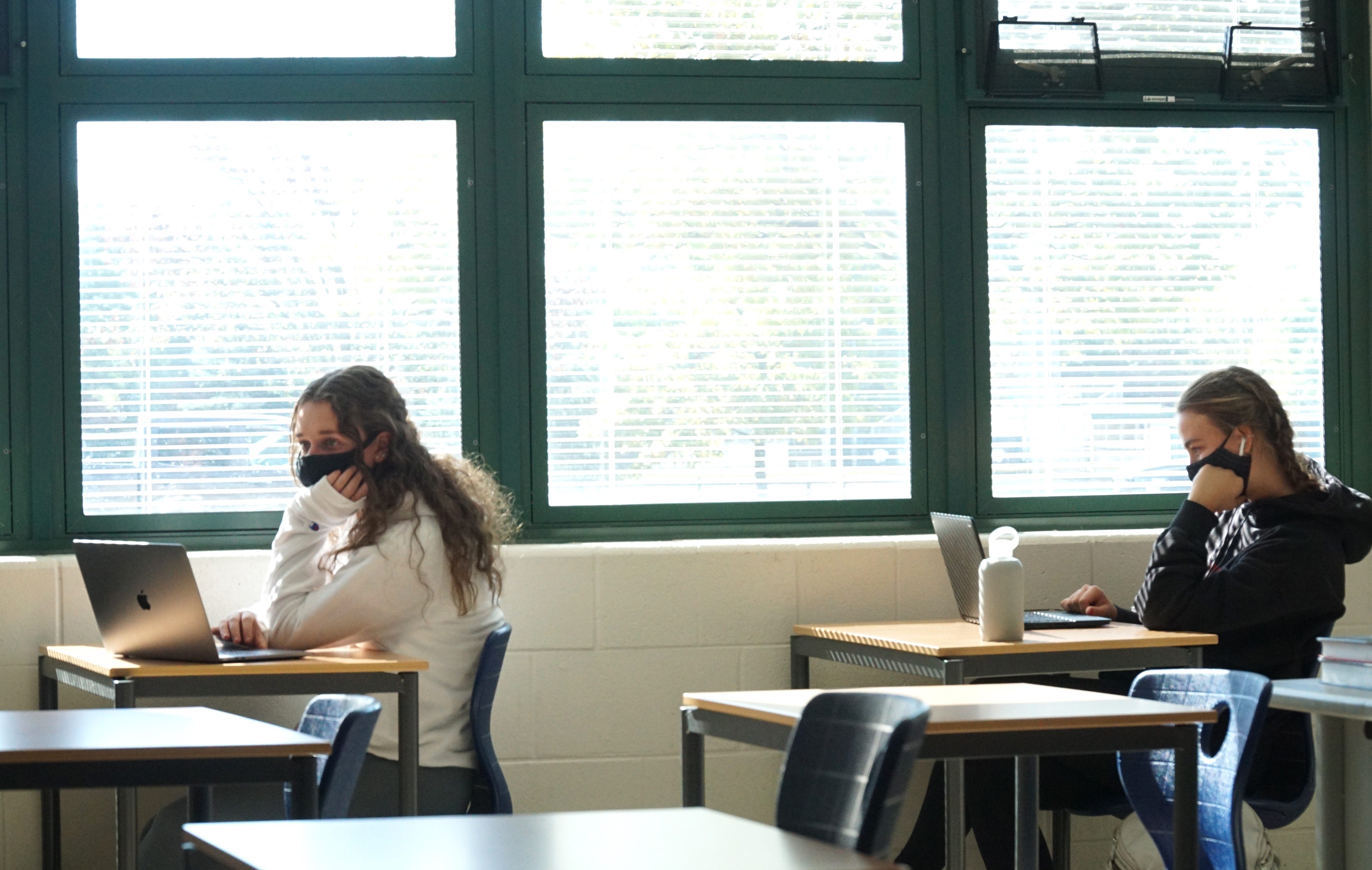 Take a peek inside Novi High to see a school day during pandemic