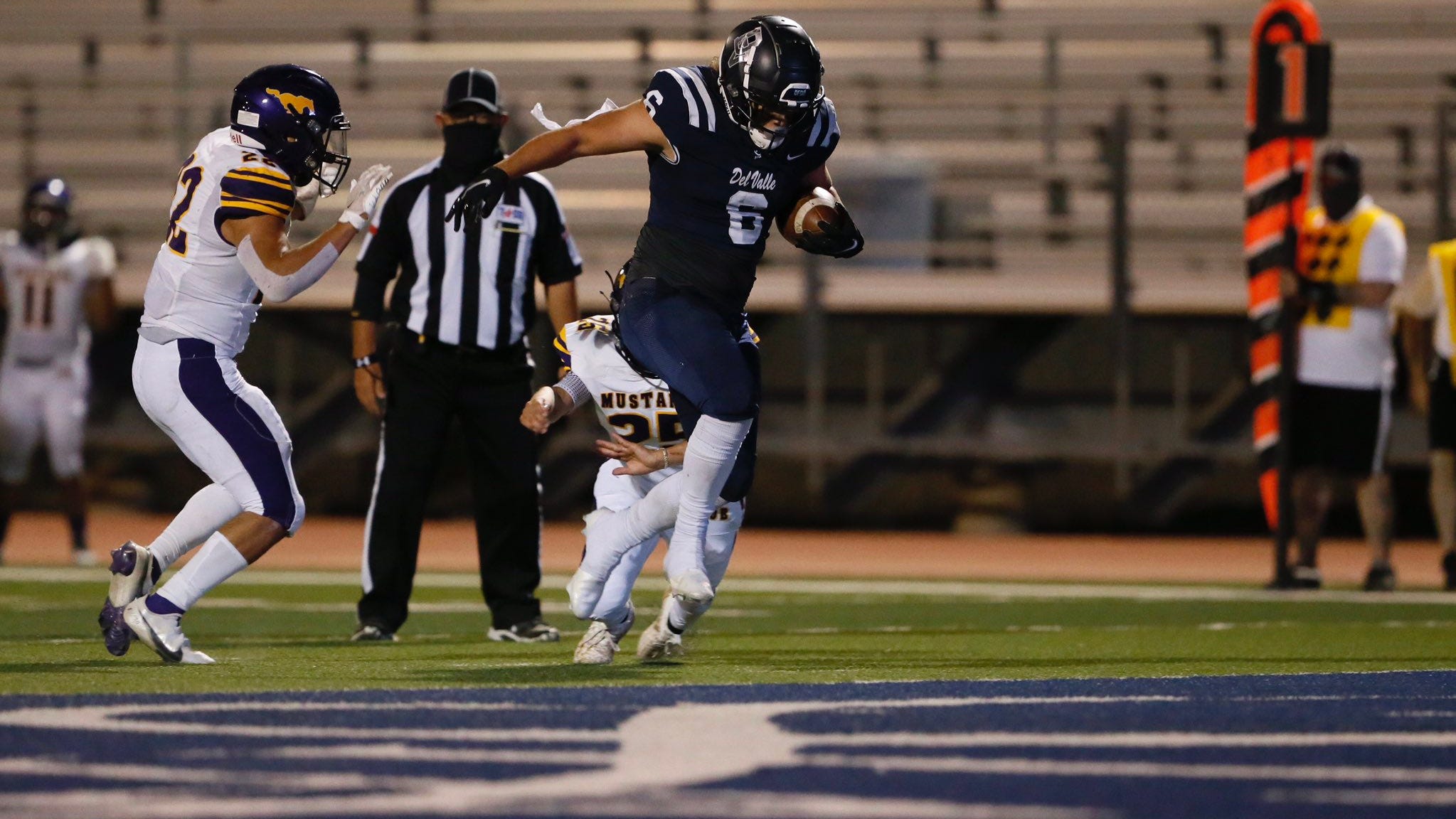 El Paso High School football: Del Valle escape Burges in win El Paso High School football: Del Valle escape Burges in win