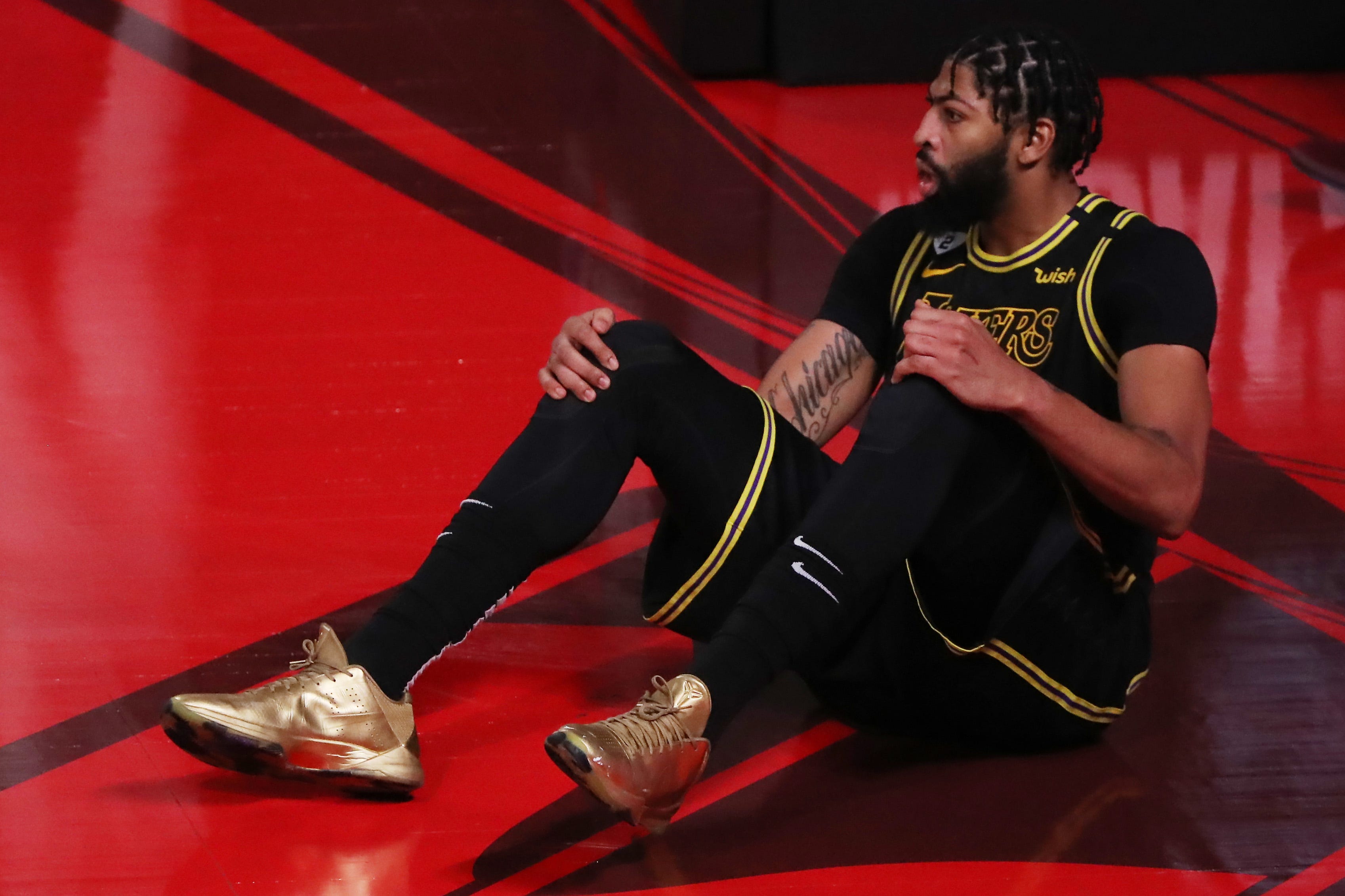 Lakers Anthony Davis Fine For Nba Finals Game 6 Despite Injury Scare