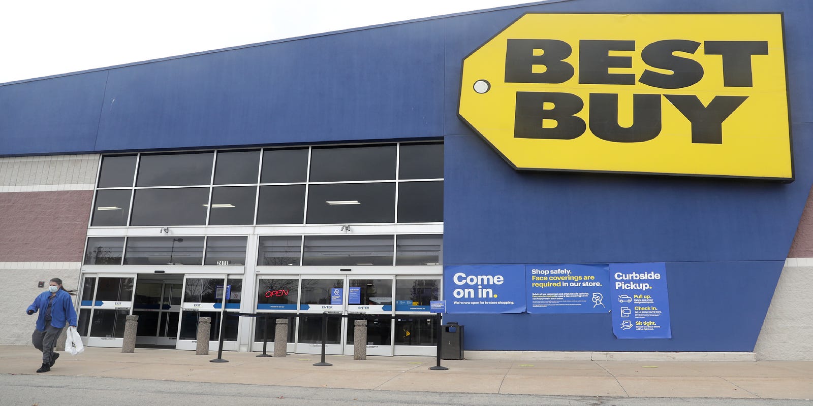 Appleton library's temporary site will be former Best Buy building Appleton library's temporary site will be former Best Buy building