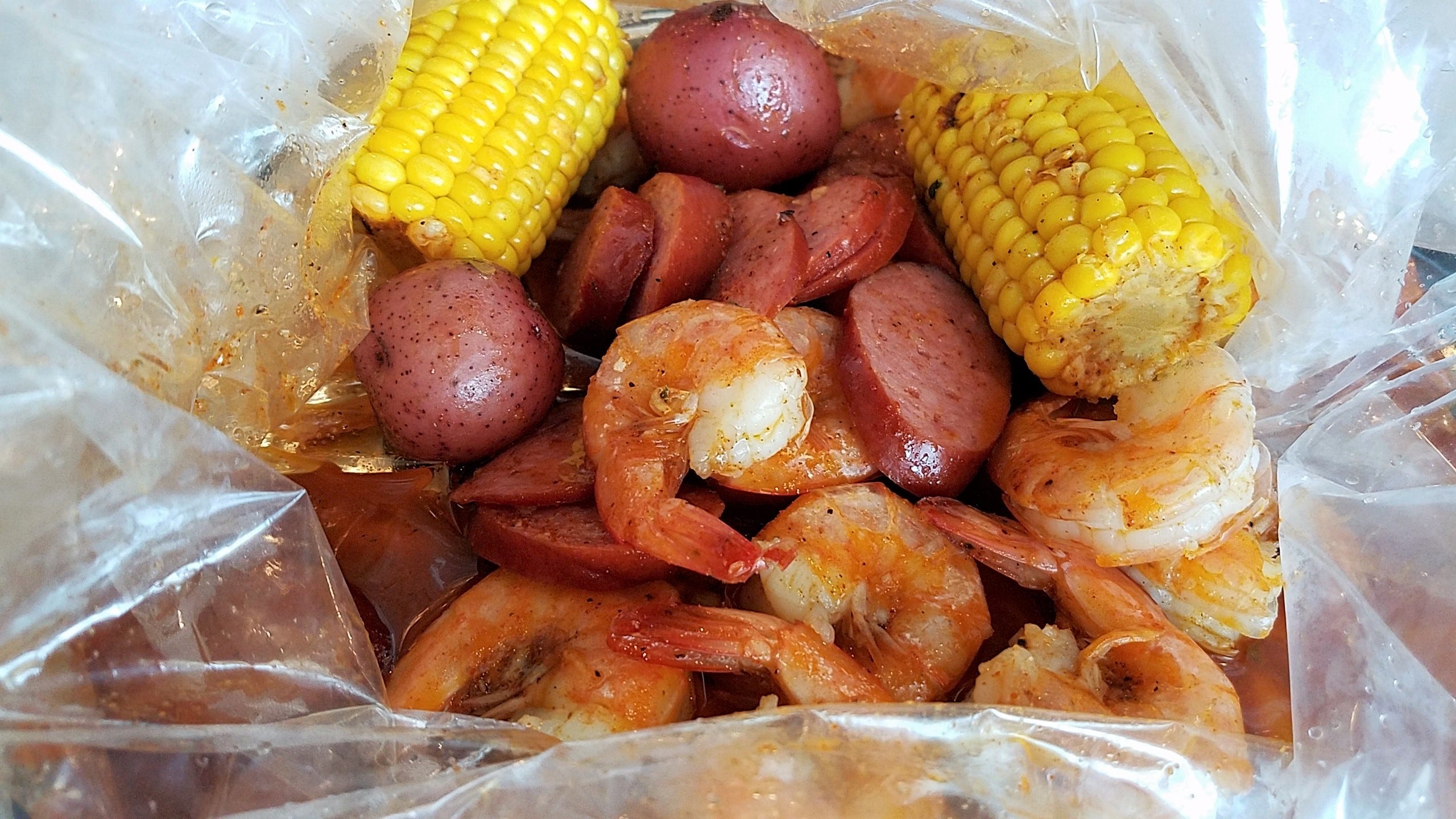 Evansville's Juicy Seafood offers seafood boils, fried seafood, more