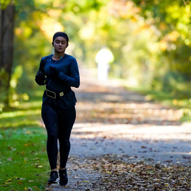 According to one survey, 54% of women said that, prior to their solo runs, they feared assault or unwanted physical contact, and 30% had at least once been followed by a car, cyclist or pedestrian while running