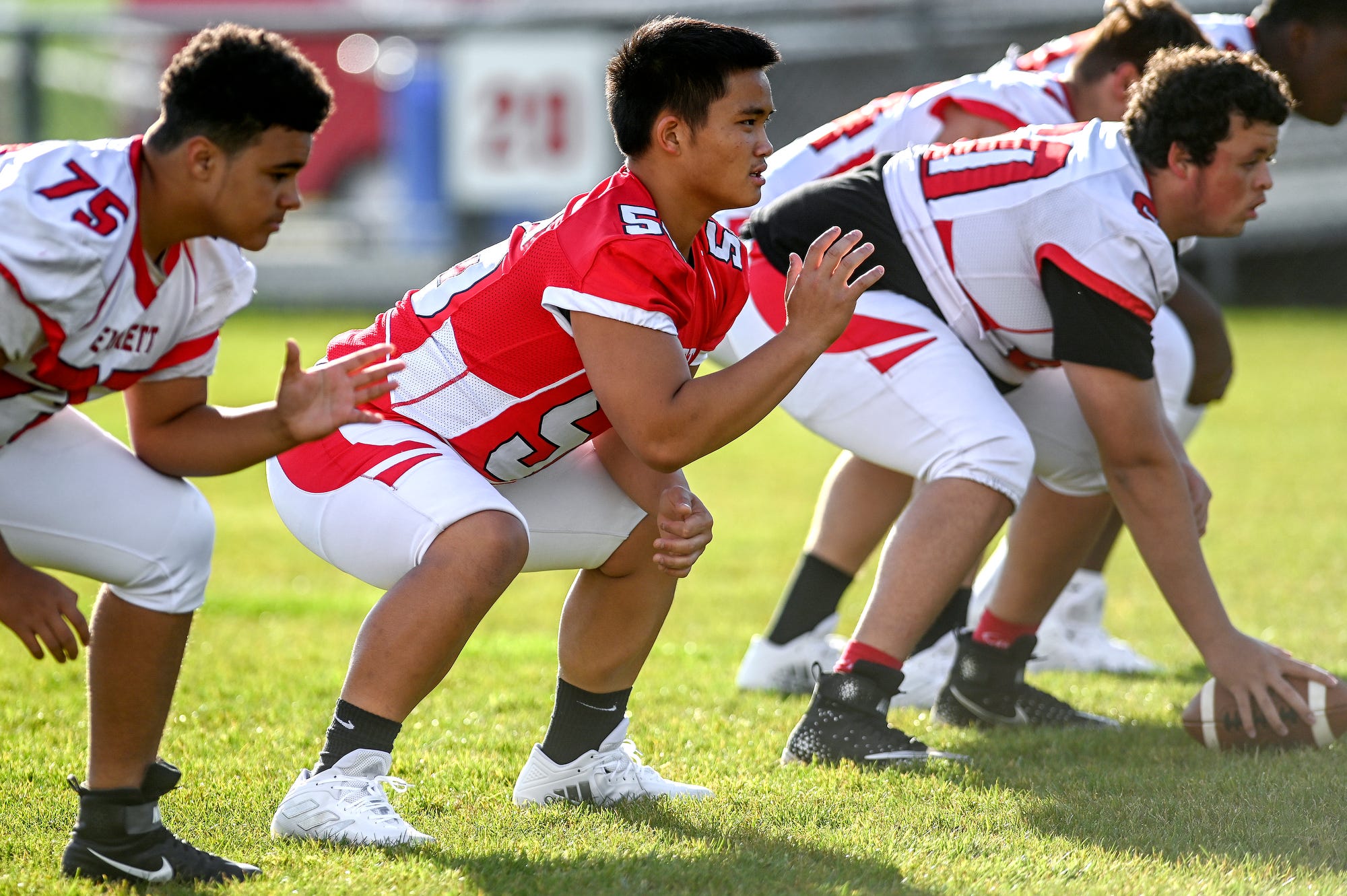 Everett football players show 'heart' despite no games to play
