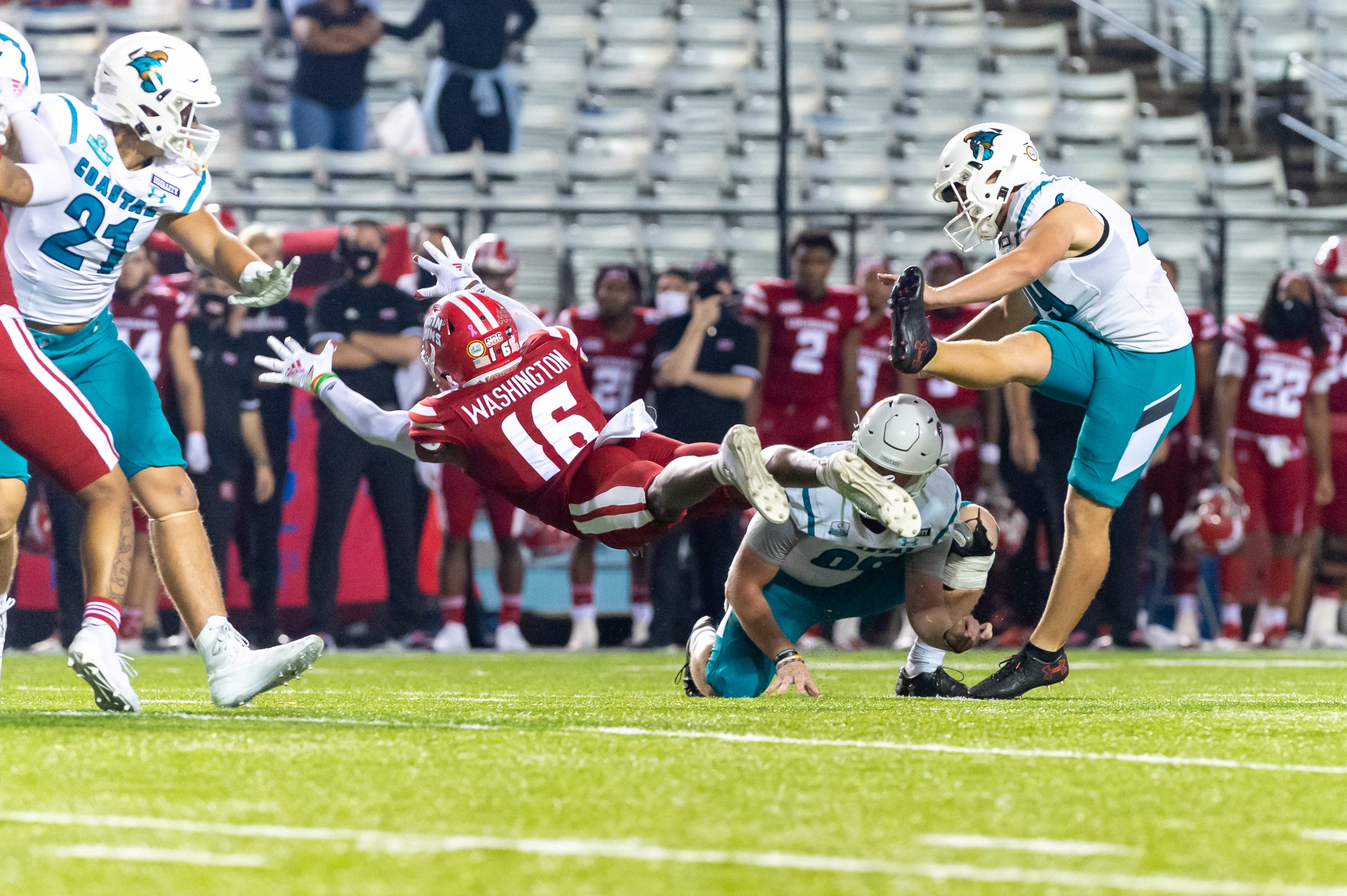 Jamey Chadwell guides Coastal Carolina to first Top 25 win
