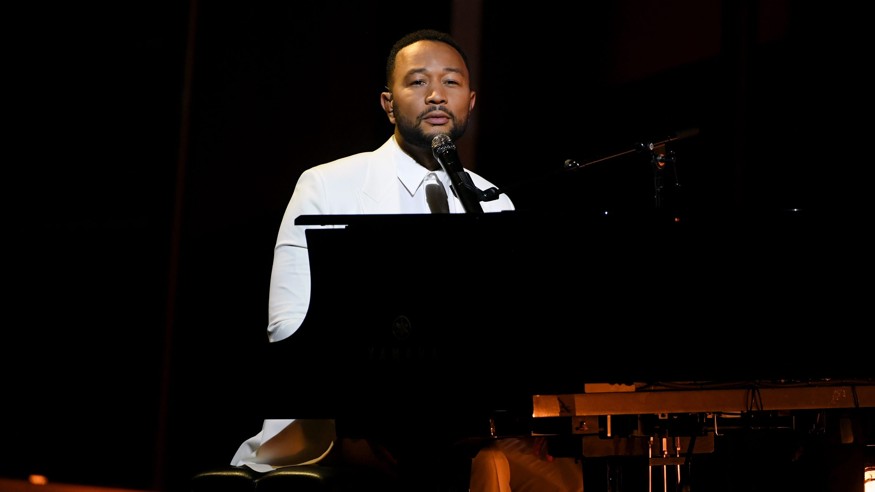 John Legend dedicates emotional Billboard Music Awards performance to Chrissy Teigen after pregnancy loss - USA TODAY