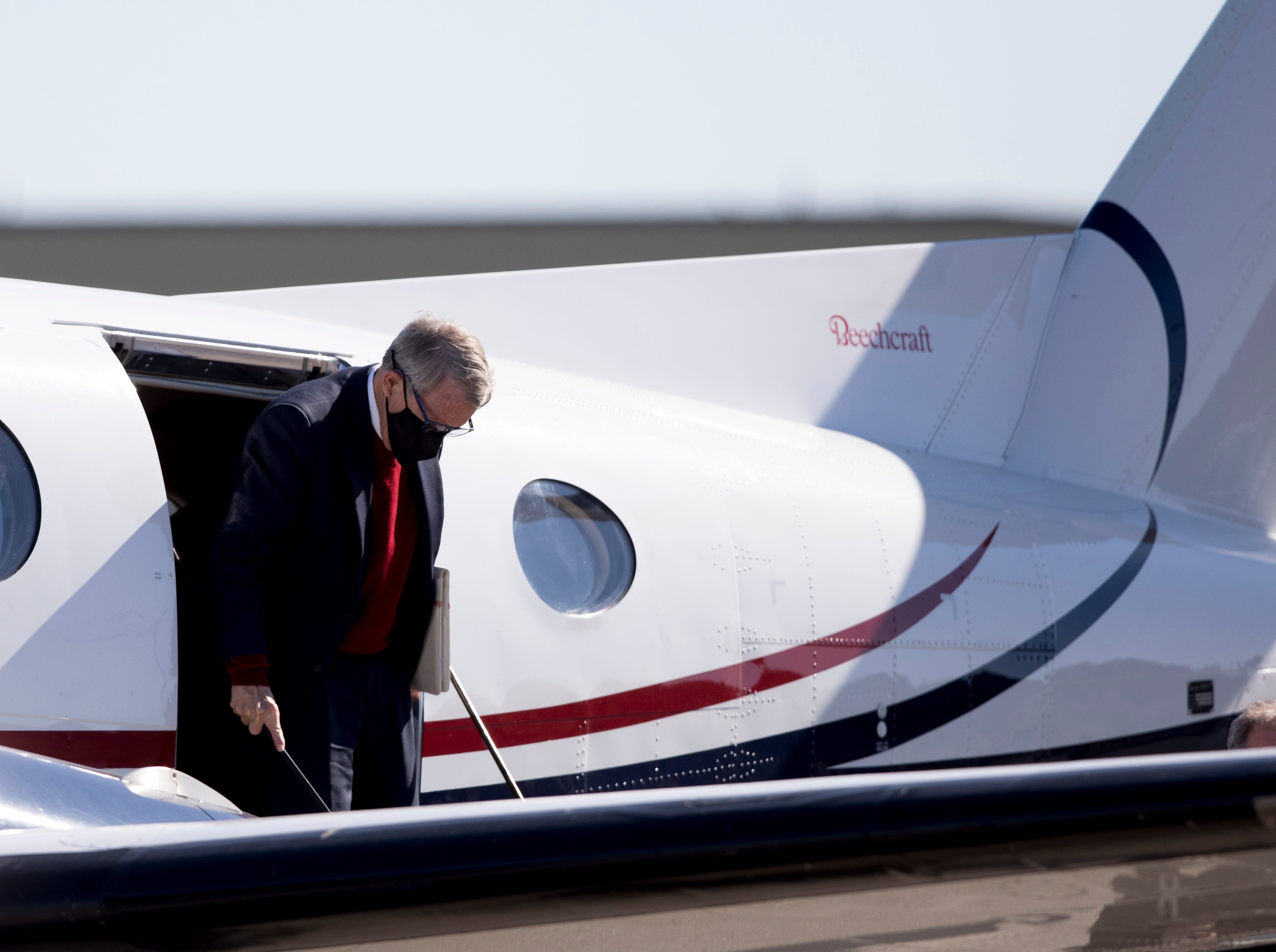 Ohio Gov. Mike DeWine resumes state plane usage