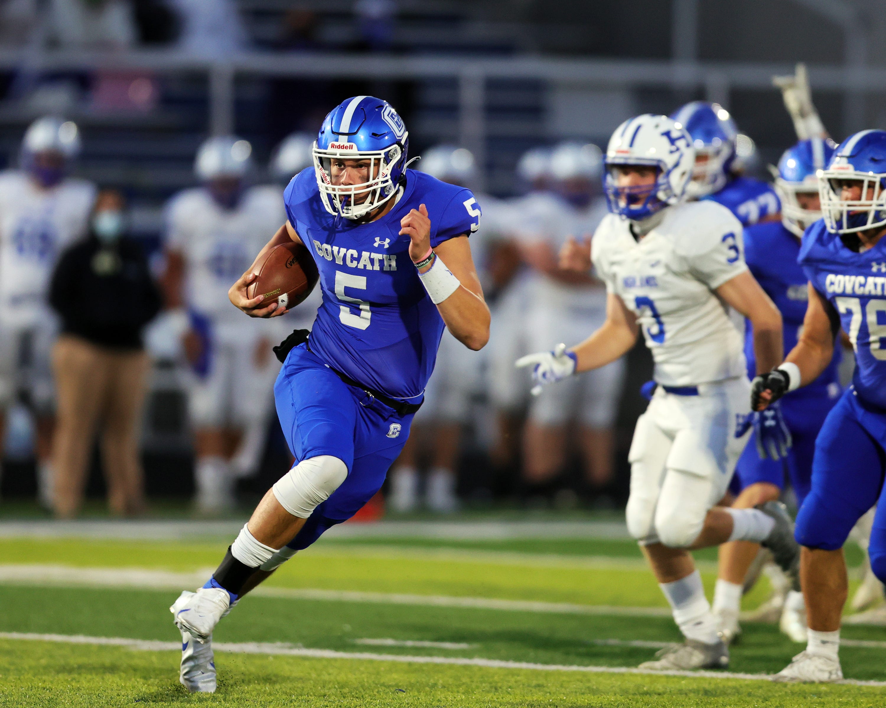 Covington Catholic football falls to fourth in Associated Press poll
