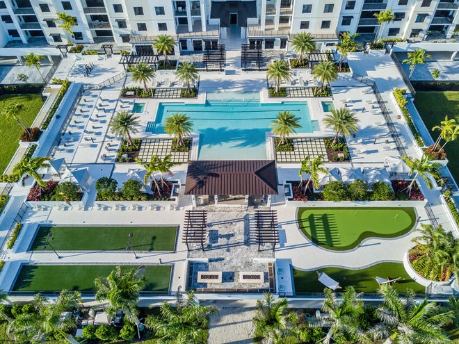 Residents at The Ronto Group’s Eleven Eleven Central community will enjoy an approximately 60,000 square feet courtyard amenity deck that features a 3,500 square-foot resort style pool with a beach entry and 90-foot lap lanes.
