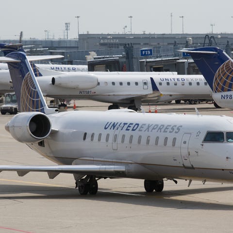 Regional jets like the Bombardier CRJs used by Uni
